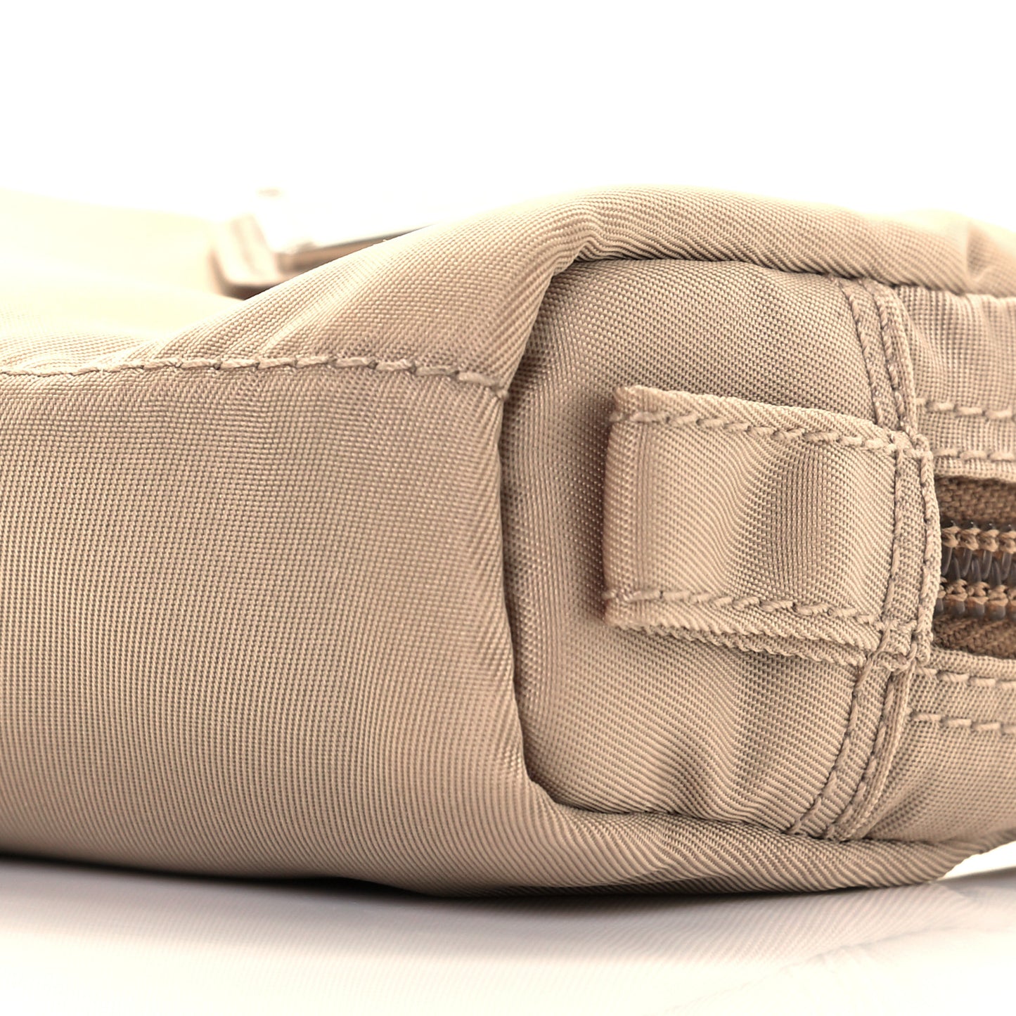 Tessuto Nylon Vela Cosmetic Pouch Cammeo