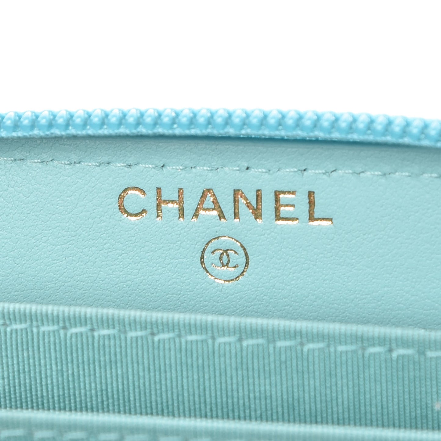 Caviar Quilted Boy Zip Around Card Holder Light Blue