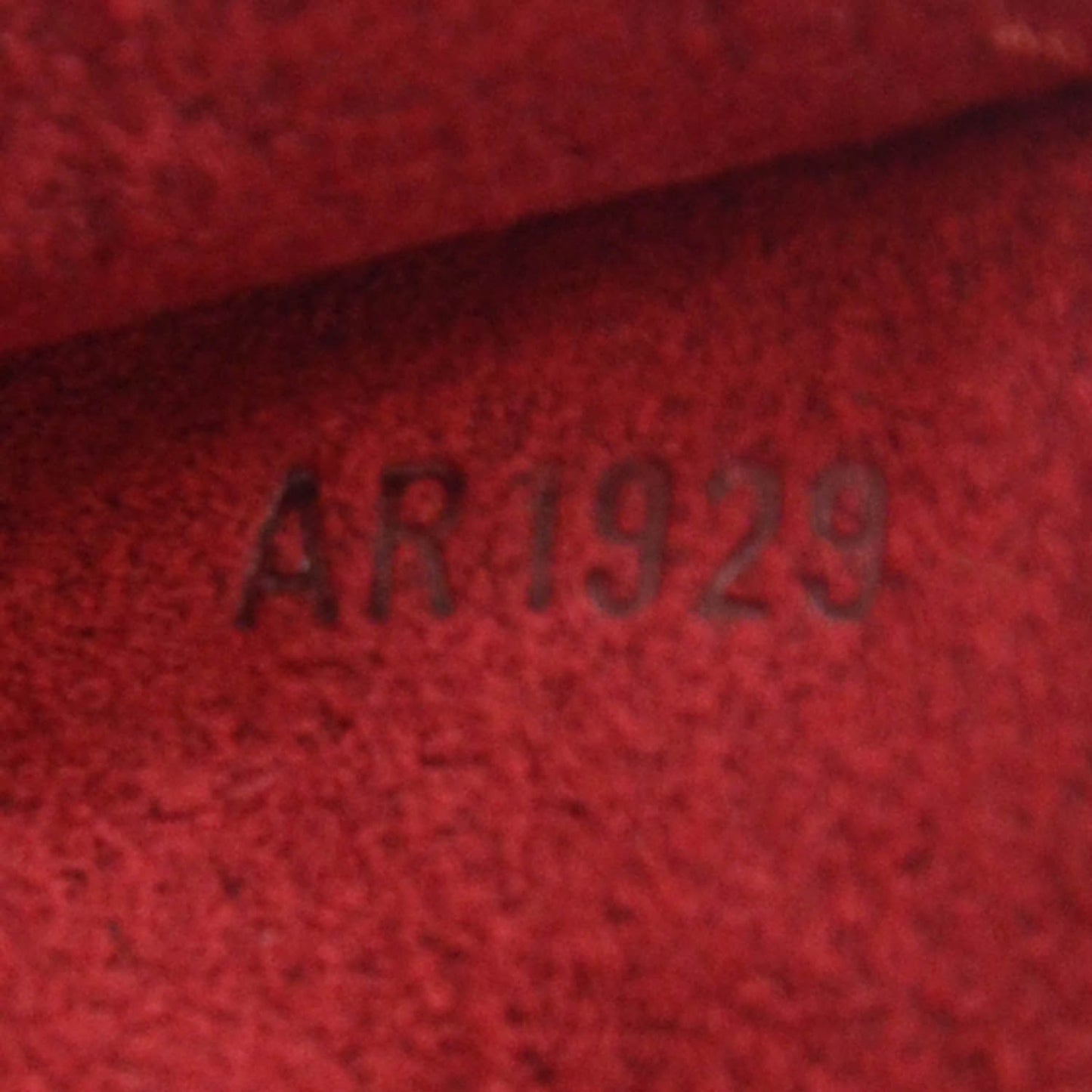 Epi Pochette Accessories 24 Rouge