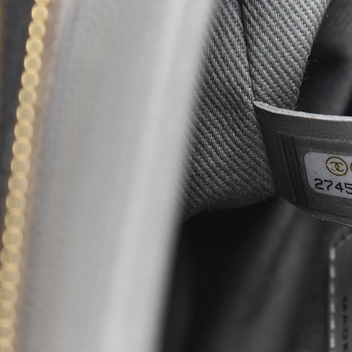 Caviar Quilted Medium Business Affinity Flap Grey