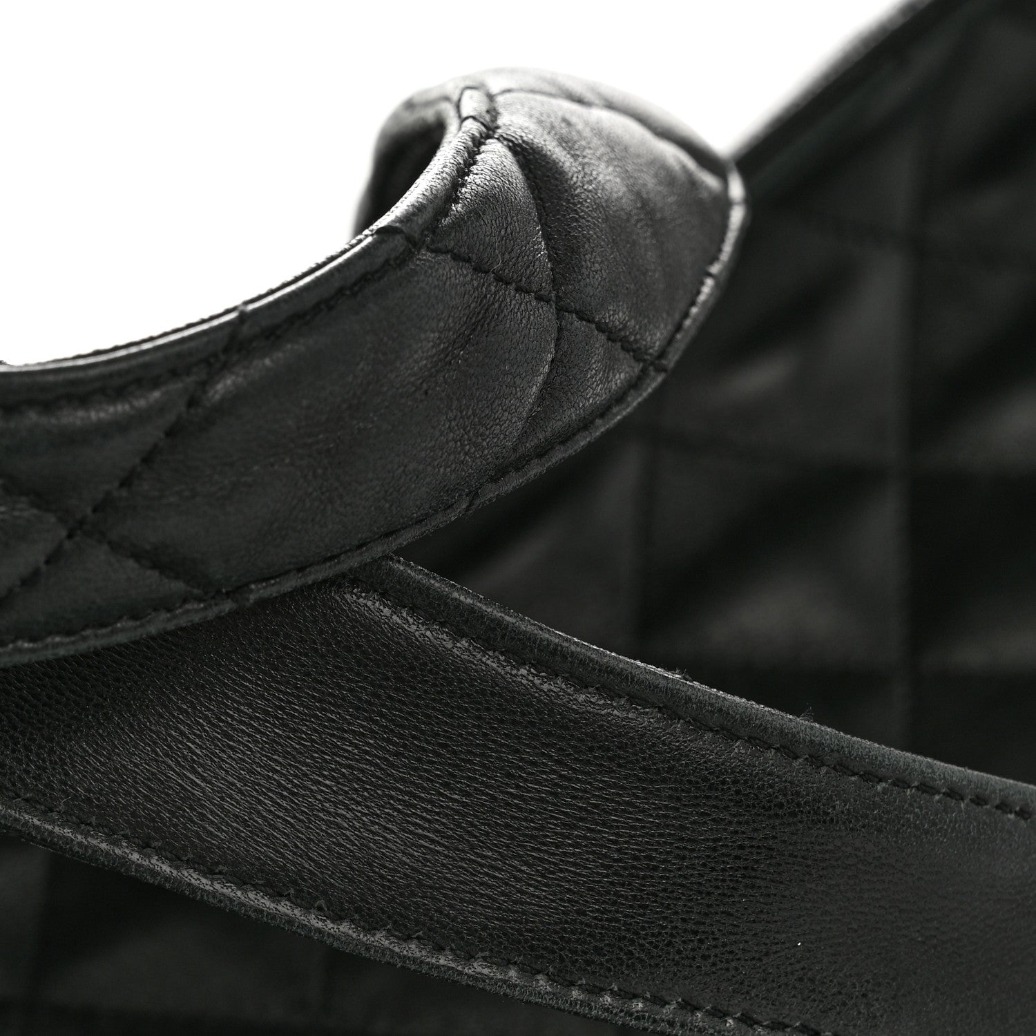 Saint Laurent Lambskin Quilted Maxi Icare Shopping Tote Black 16 of 18