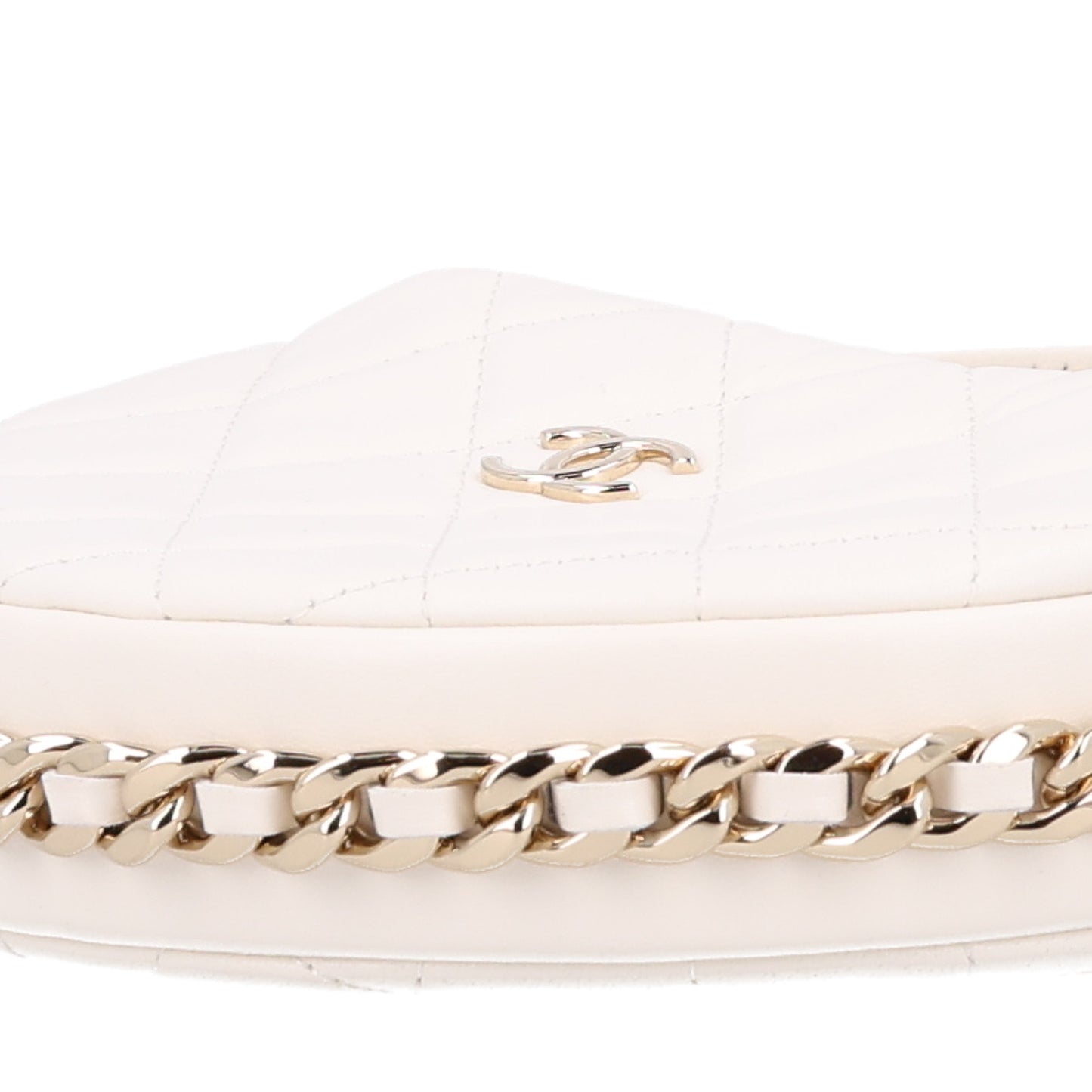 Lambskin Quilted Chain Around Pouch Hobo White