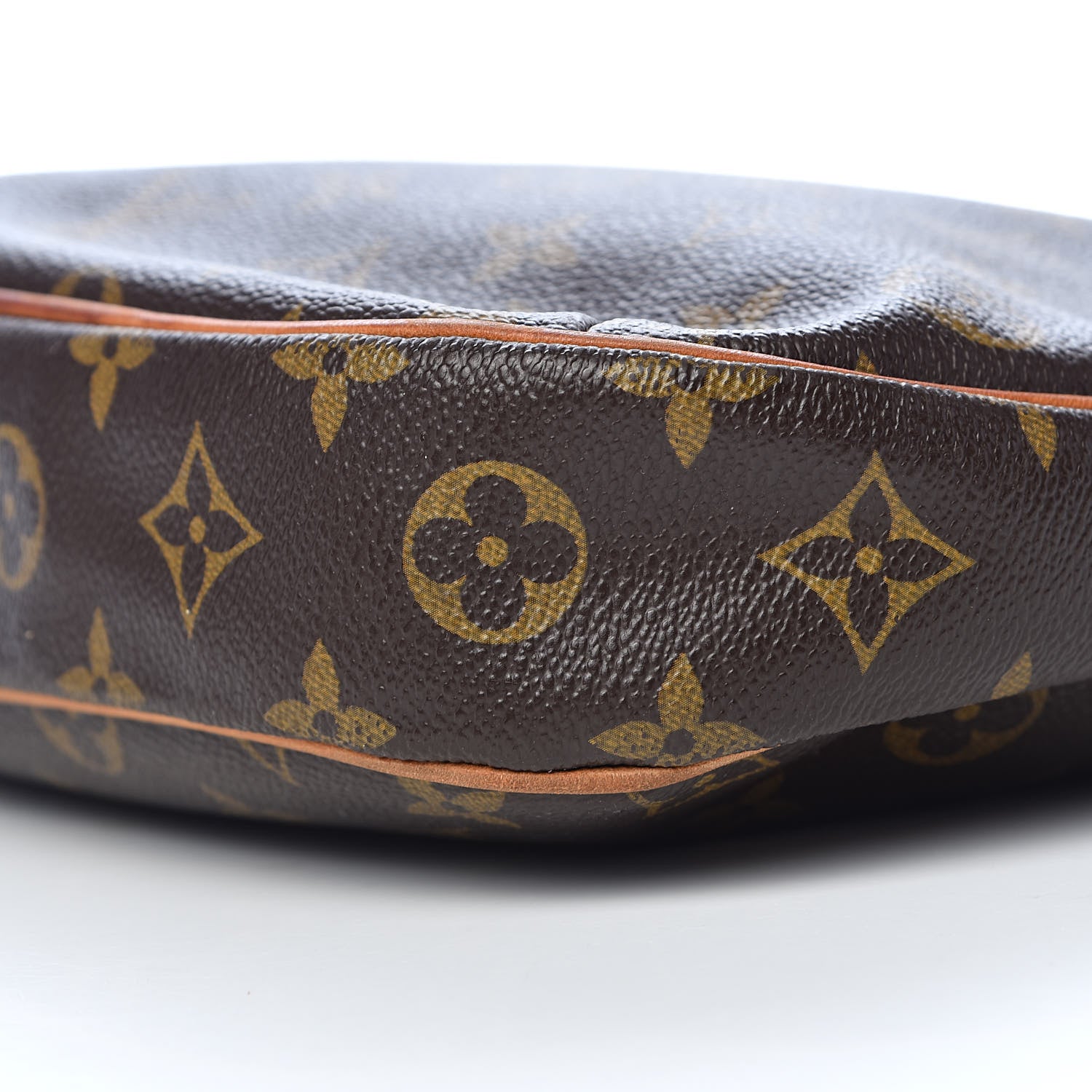 Louis Vuitton Monogram Odeon PM 14 of 19