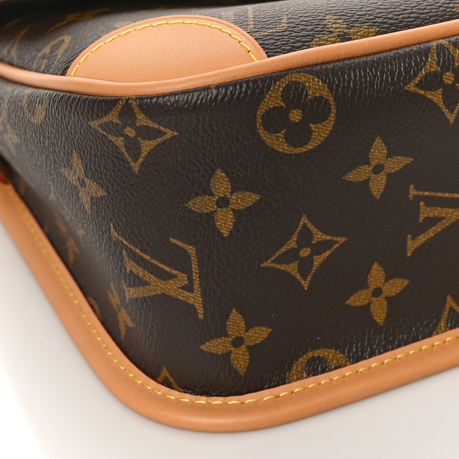 Louis Vuitton Monogram Diane 7 of 9