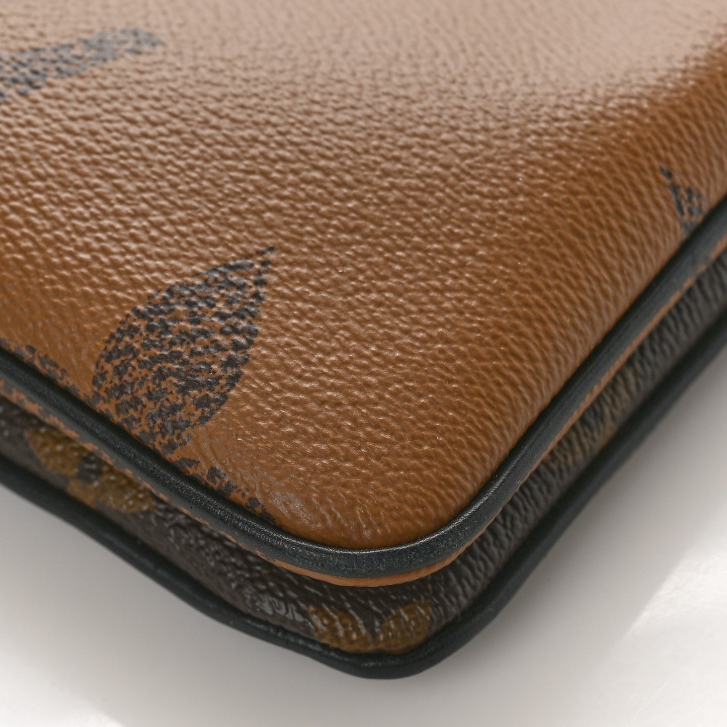 Reverse Monogram Giant Double Zip Pochette