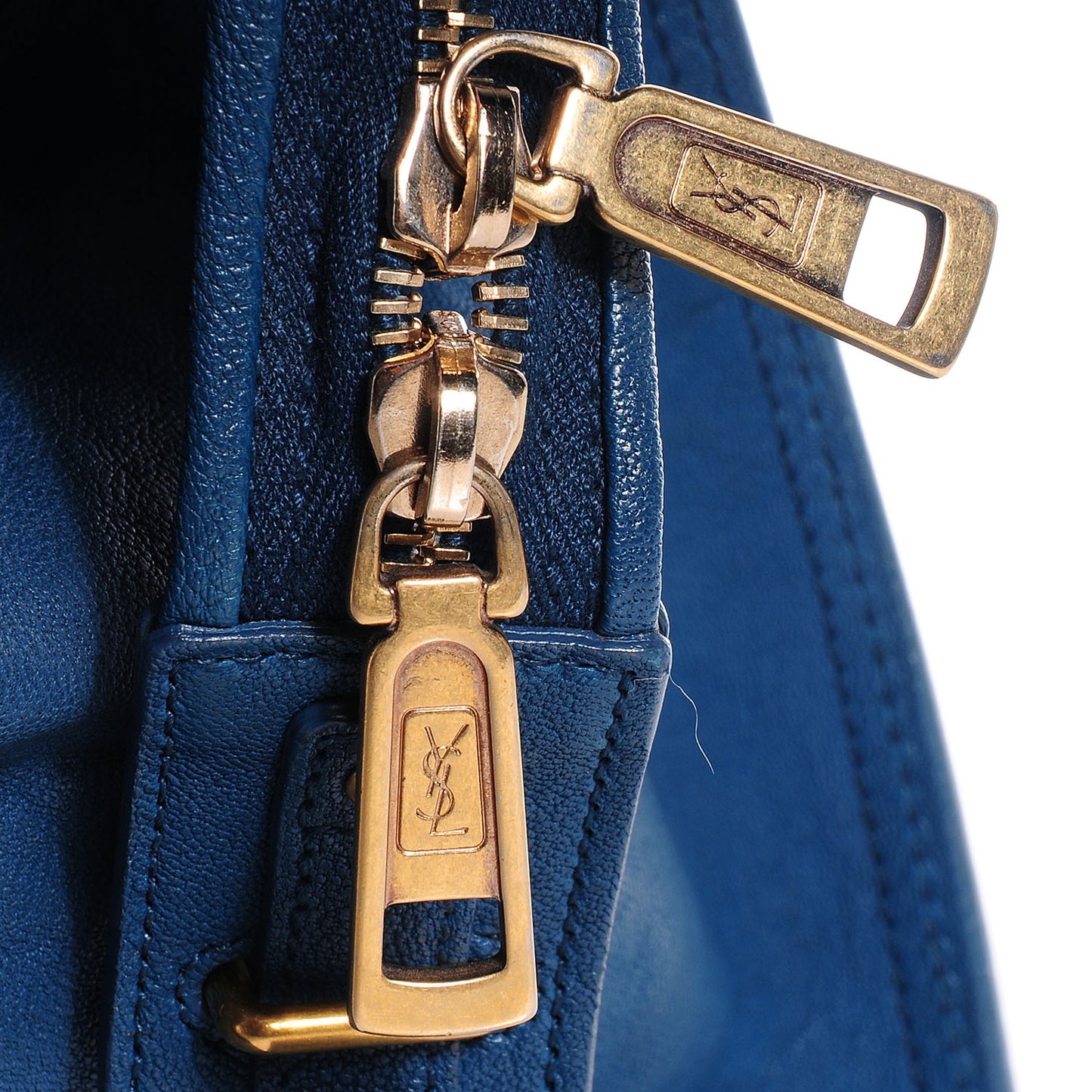 Leather Medium Cabas ChYc Peacock Blue