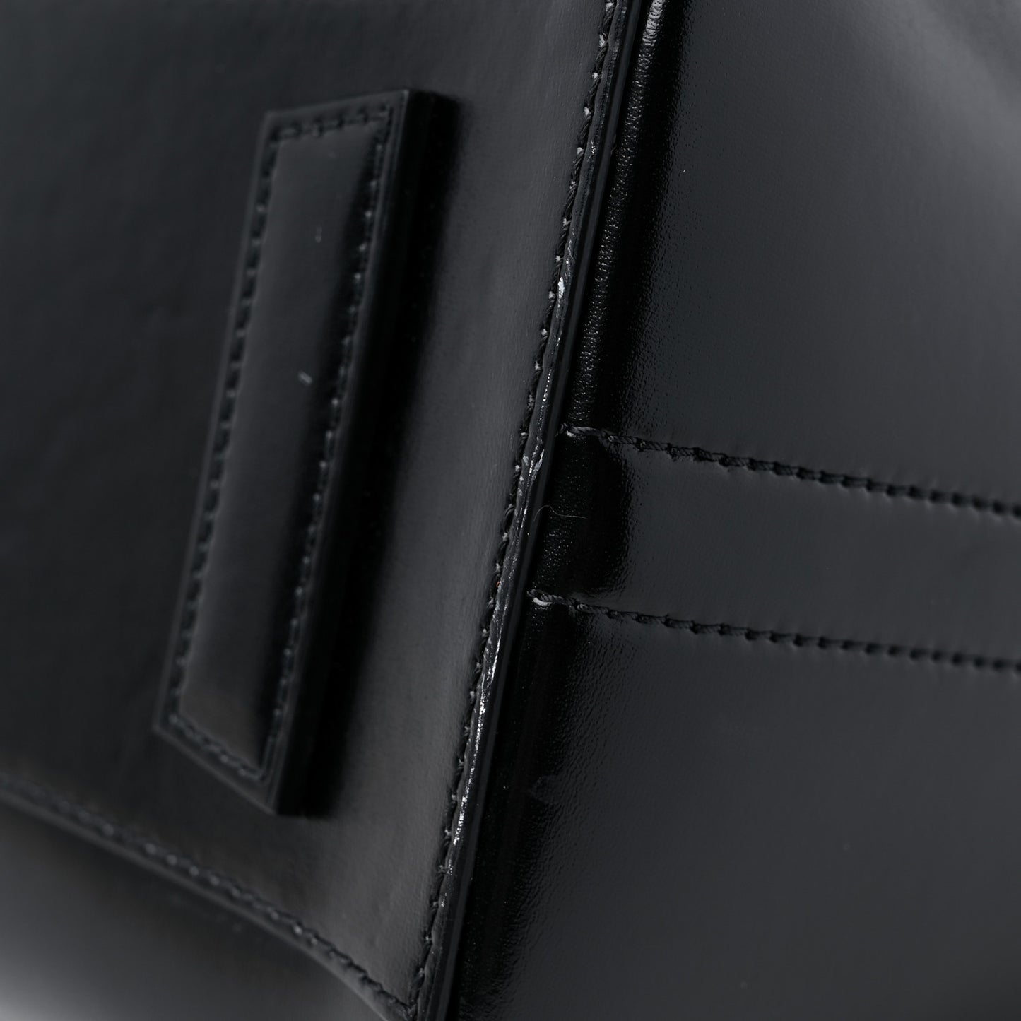 Shiny Lord Calfskin Small Antigona Black