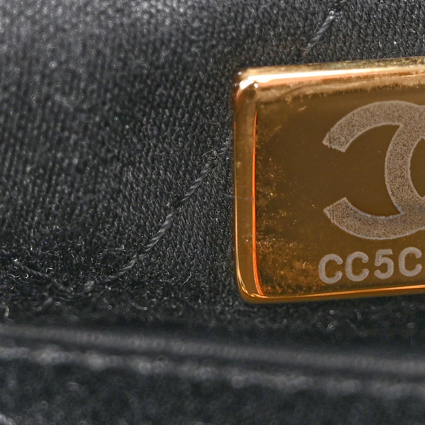 Shiny Calfskin Quilted Chanel 22 Black