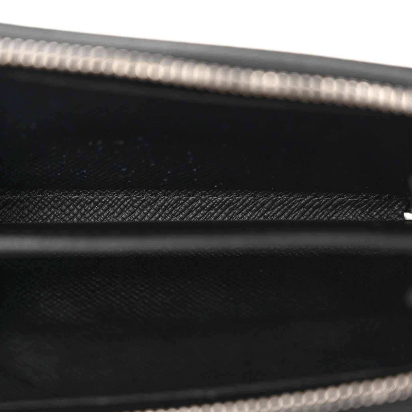 Taiga Zippy Coin Purse Vertical Black