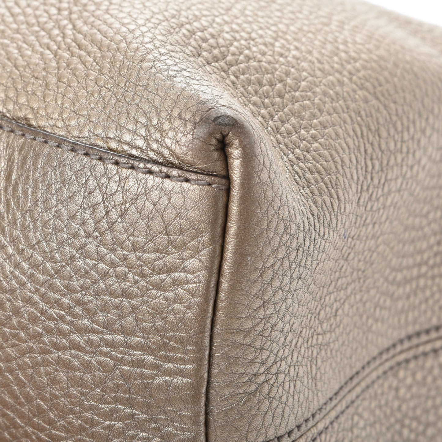 Metallic Pebbled Calfskin Medium Soho Chain Shoulder Bag Golden Beige