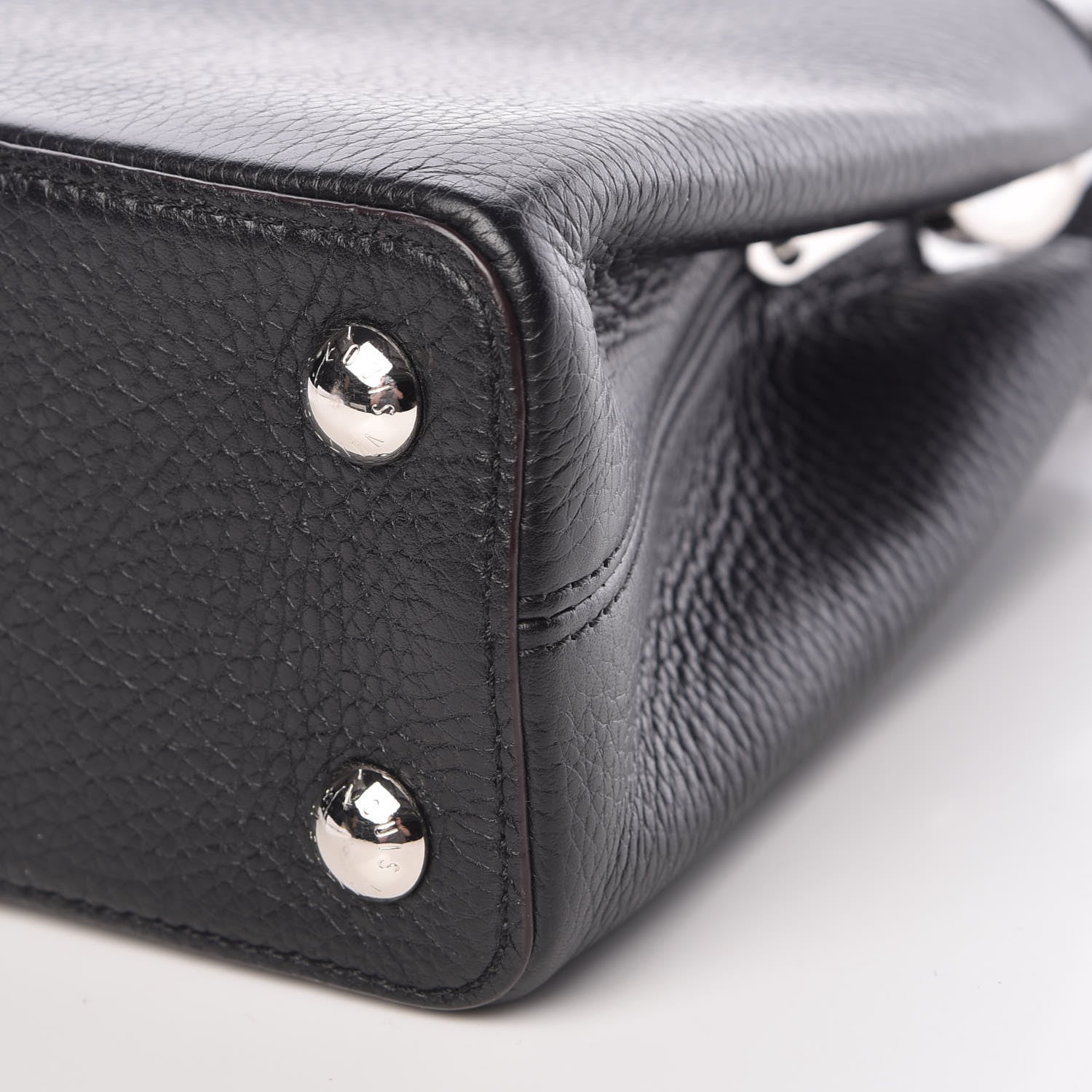 Louis Vuitton Taurillon Capucines BB Black 10 of 10