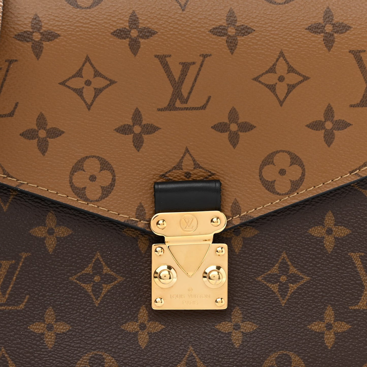 Reverse Monogram Pochette Metis