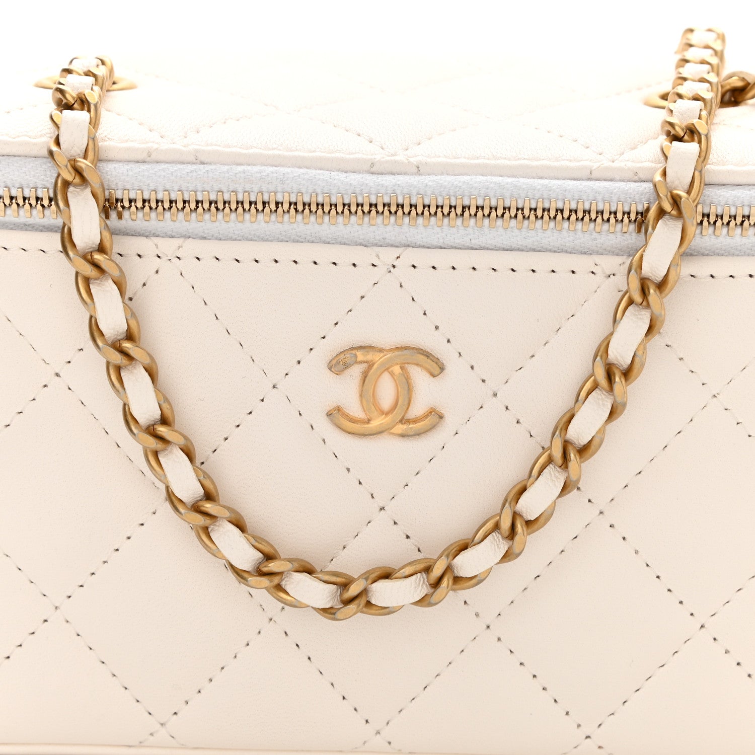 Chanel Lambskin Quilted Pearl Crush Small Vanity Case With Chain White 8 of 10