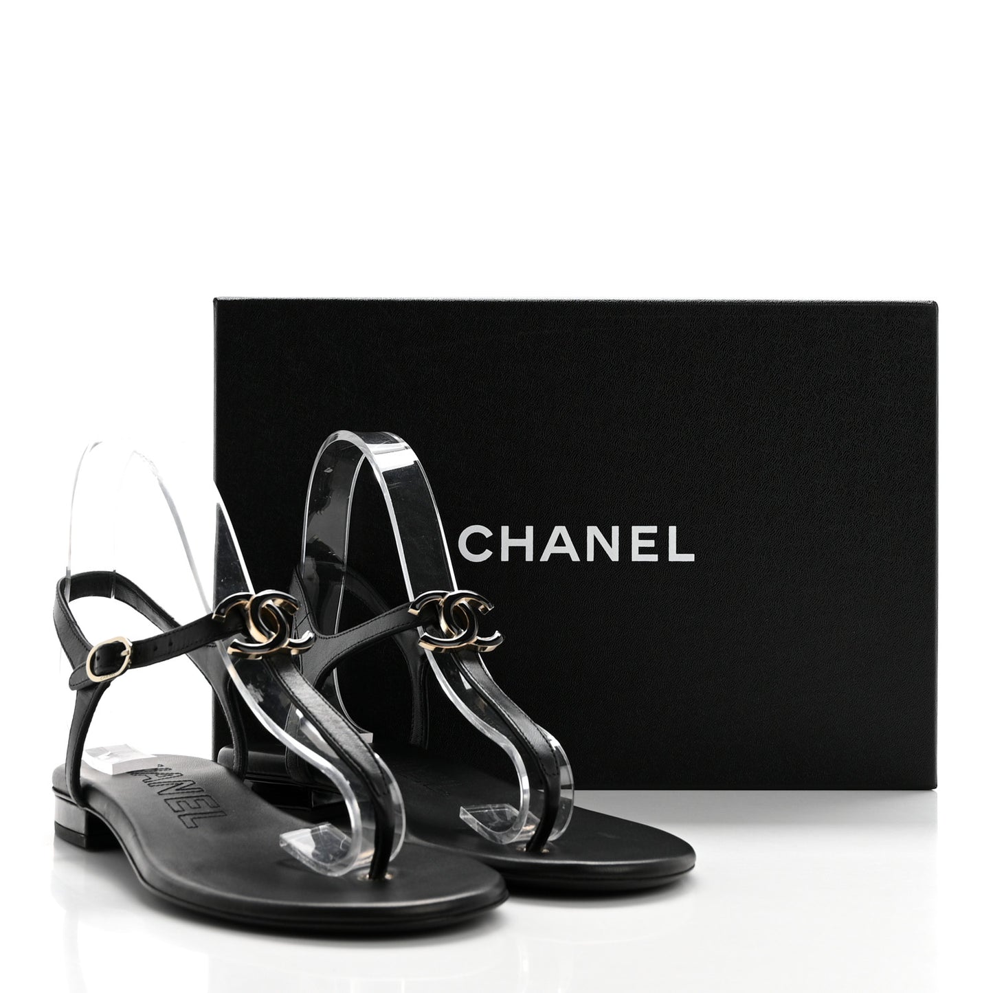 Lambskin Enamel CC Thong Sandals 39 Black