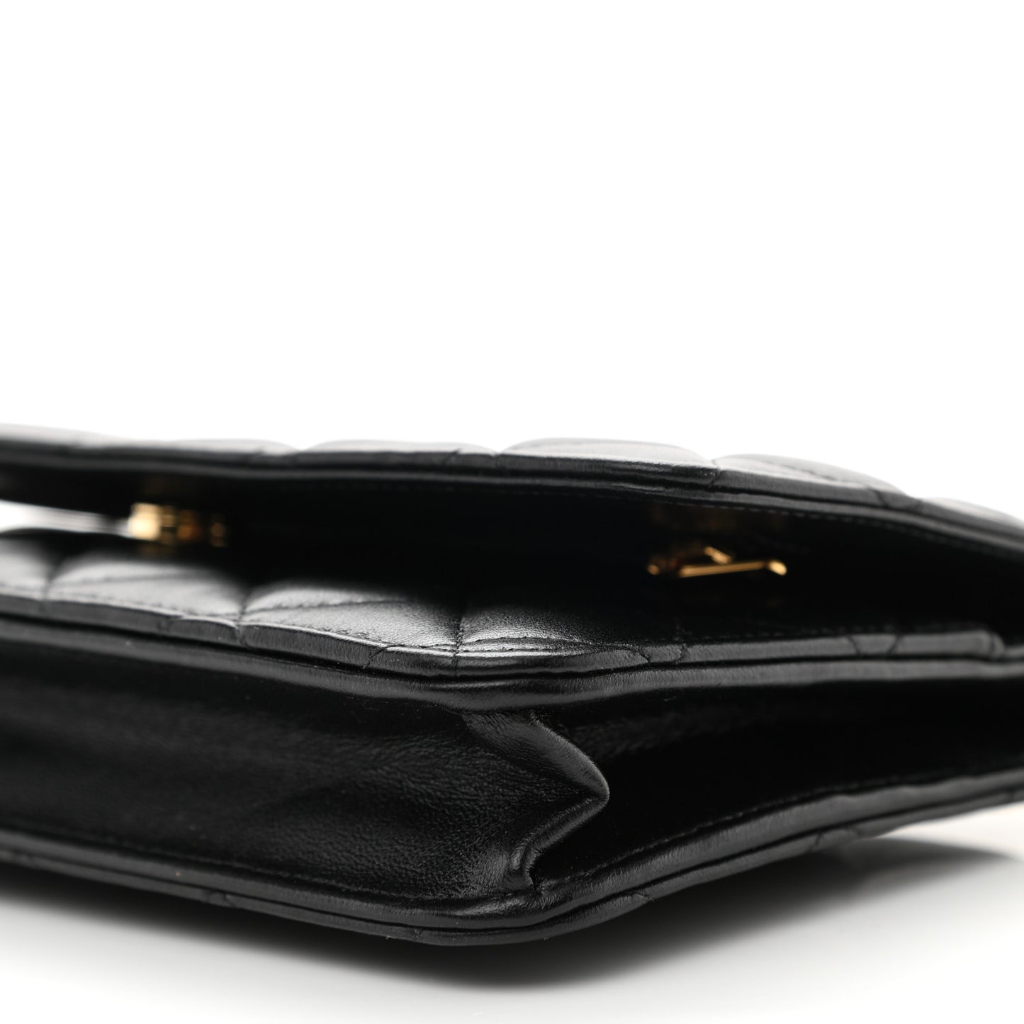Lambskin Quilted Wallet On Chain WOC Black