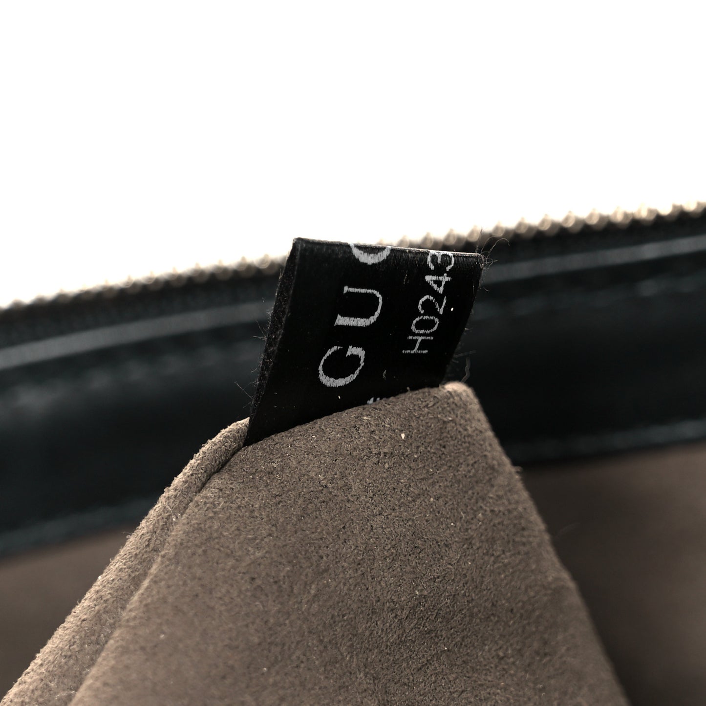 Guccissima Signature Medium Flat Messenger Bag Black