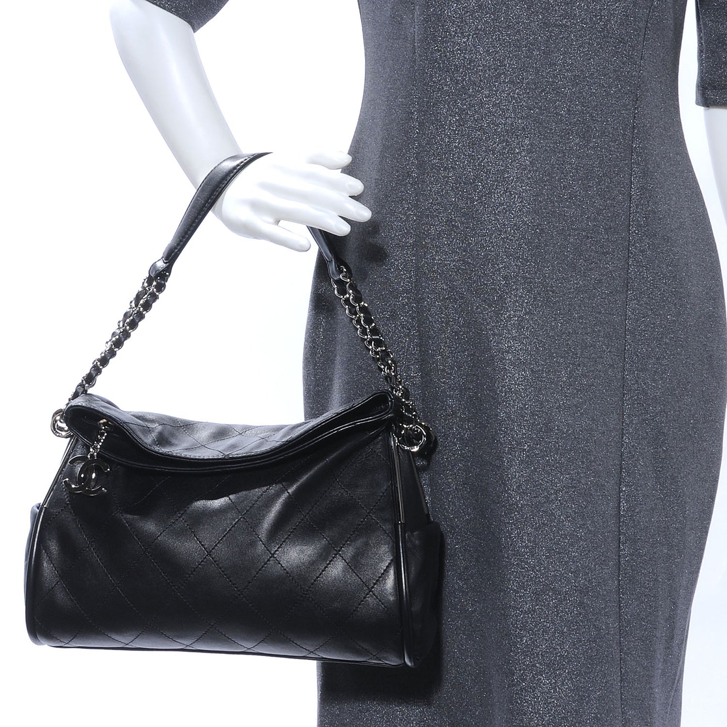 Lambskin Medium Ultimate Soft Tote Black