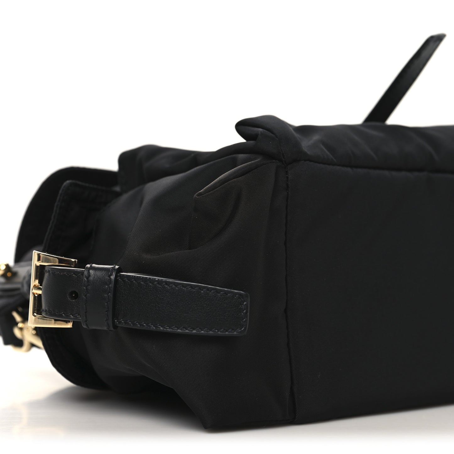 Re-Nylon Medium Explore Shoulder Bag Black