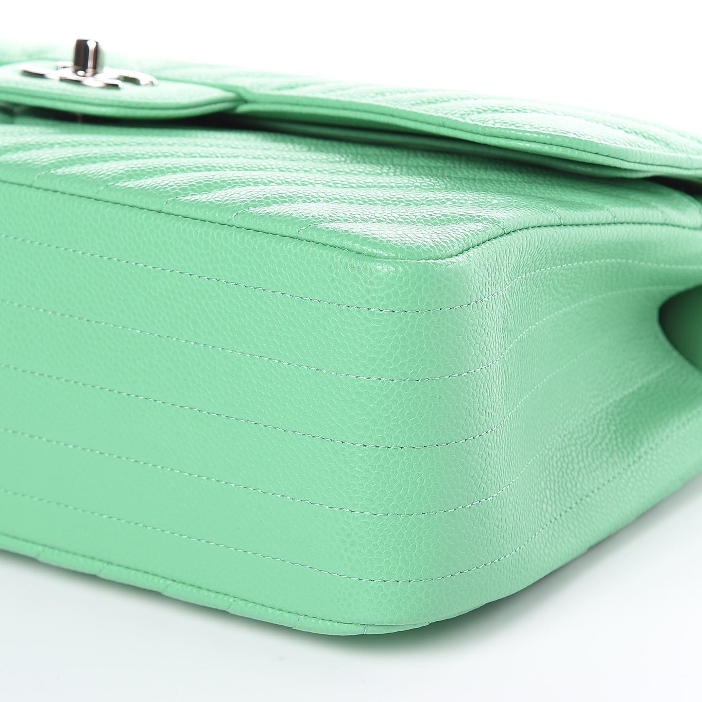Caviar Chevron Quilted Jumbo Double Flap Green