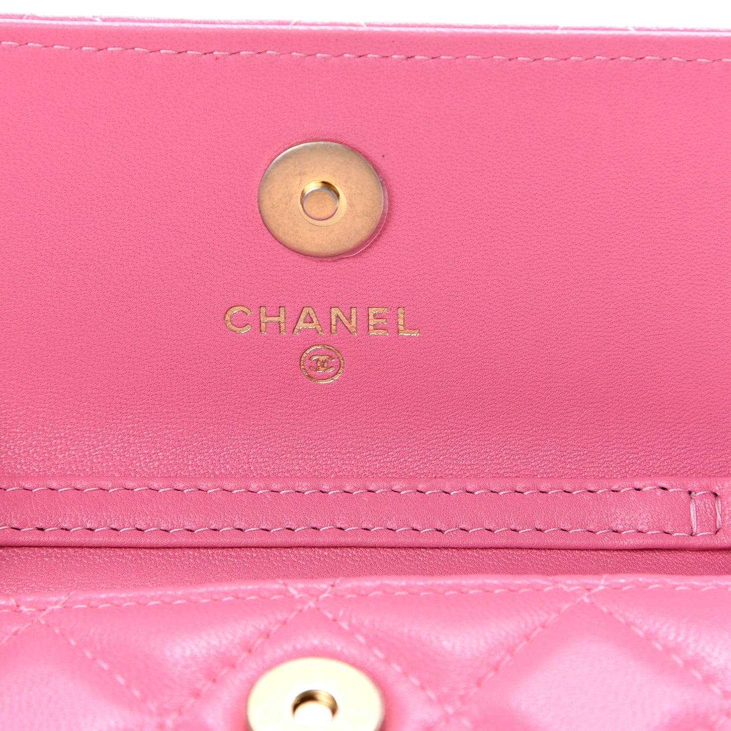 Lambskin Quilted Pearl Crush Clutch With Chain Pink