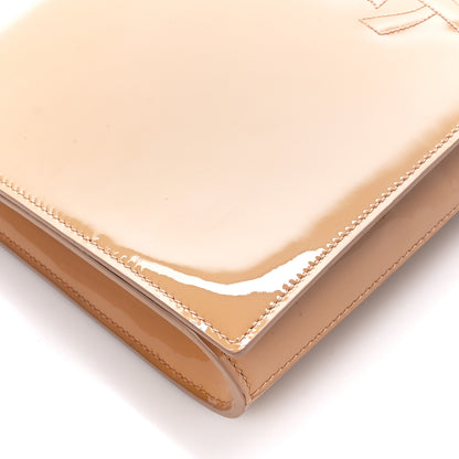 Saint Laurent Patent Calfskin Monogram Large Belle De Jour Clutch Chair 9 of 10