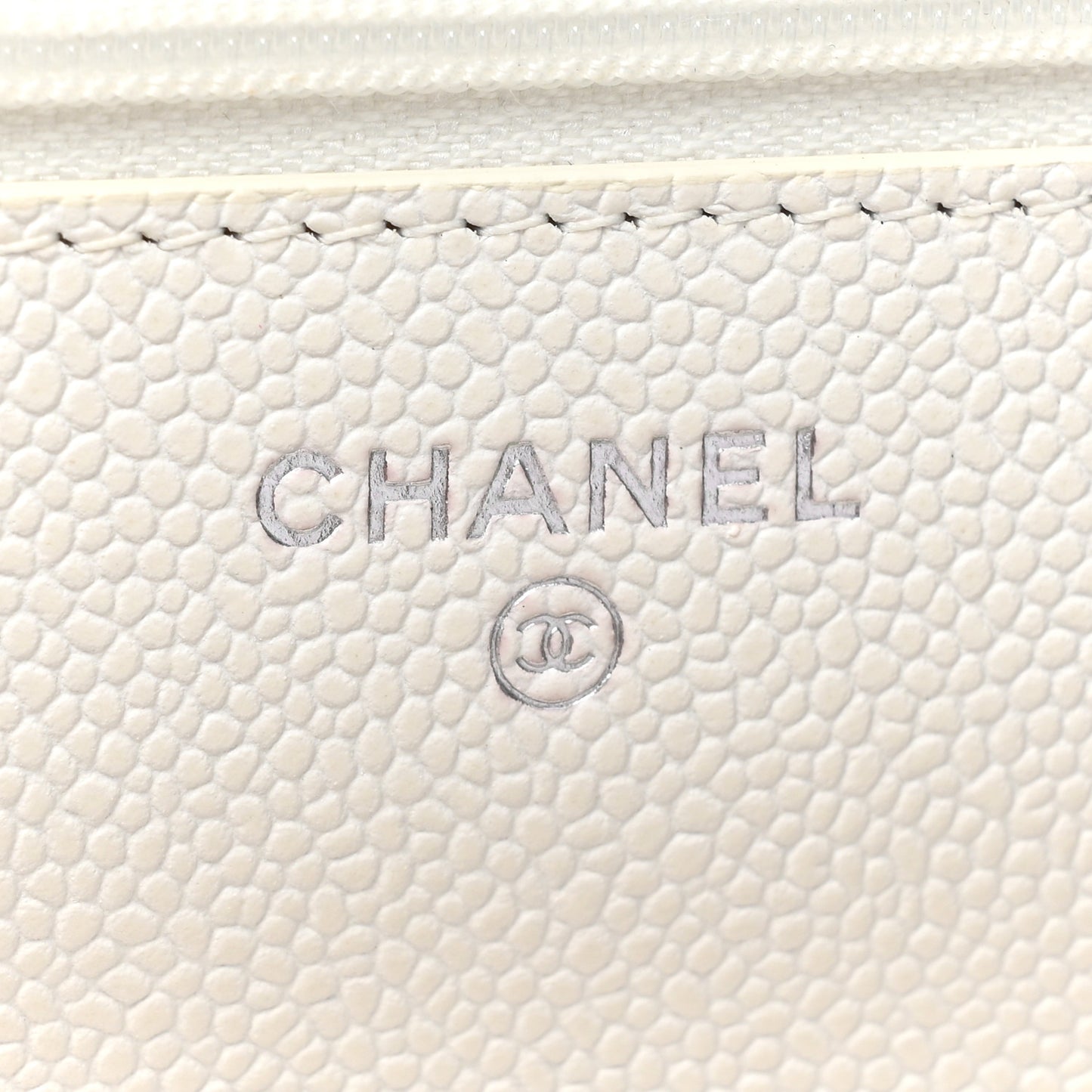 Caviar Quilted Wallet On Chain WOC White