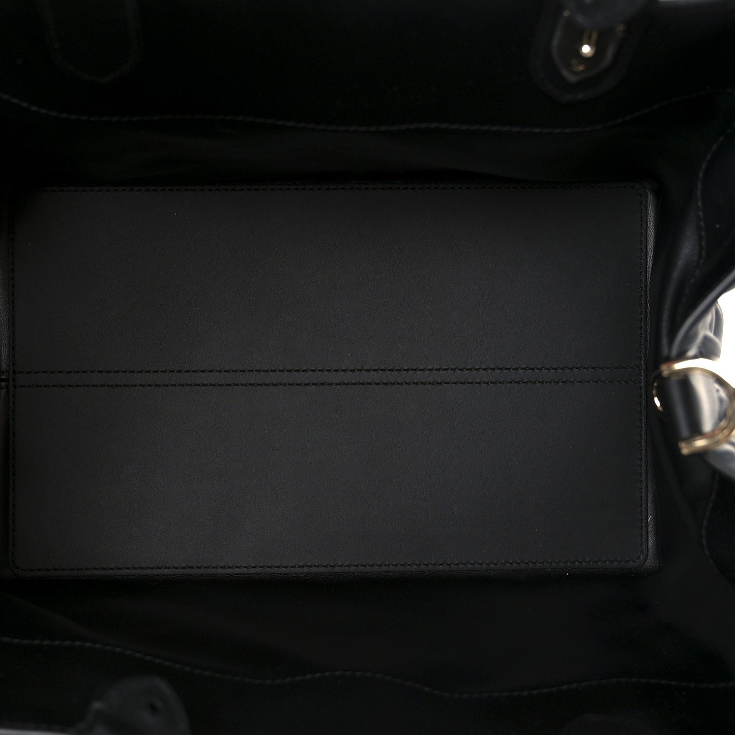 Calfskin Macrocannage Medium Toujours Black