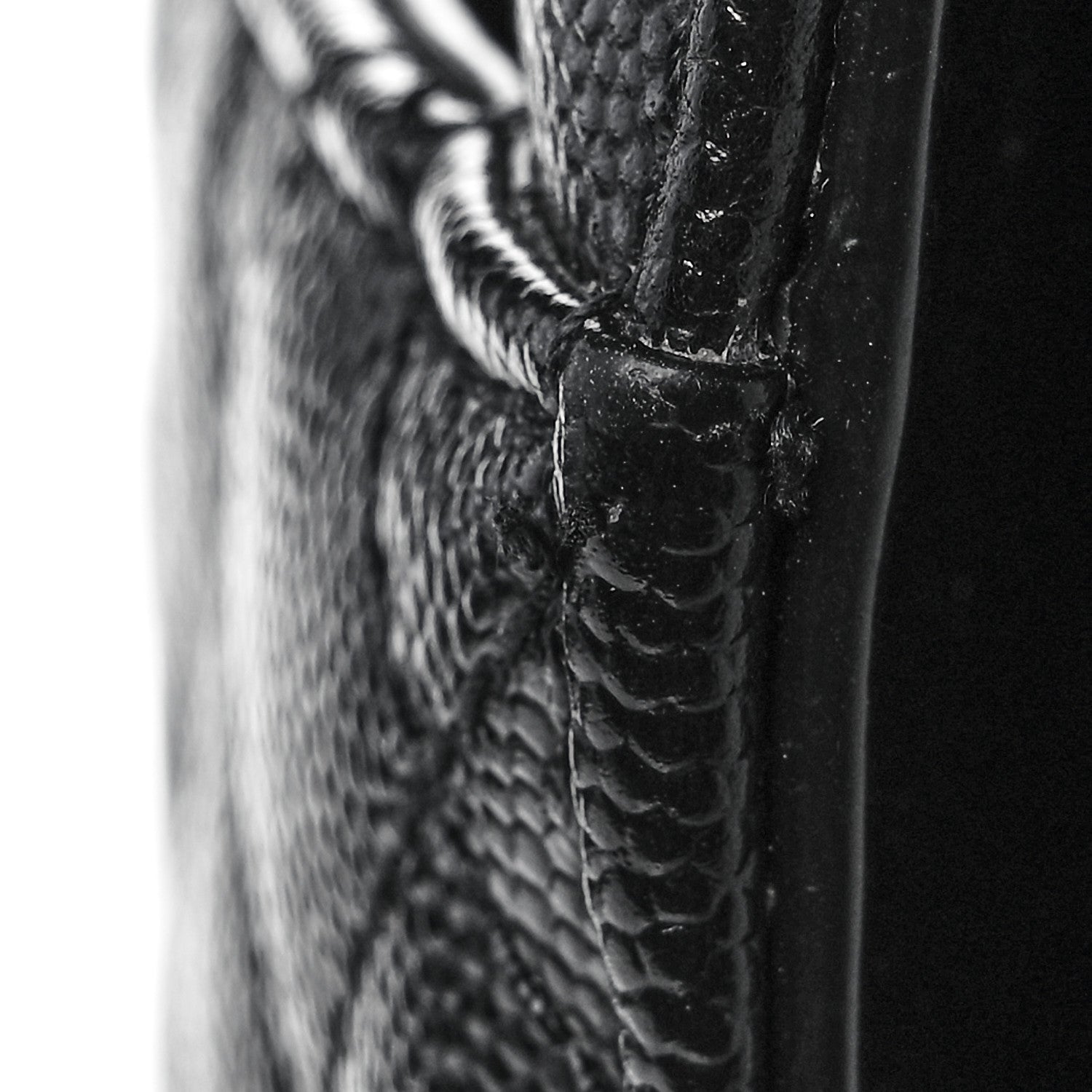 Saint Laurent Grain De Poudre Textured Mixed Matelasse Large Triquilt Monogram Satchel Black 17 of 18