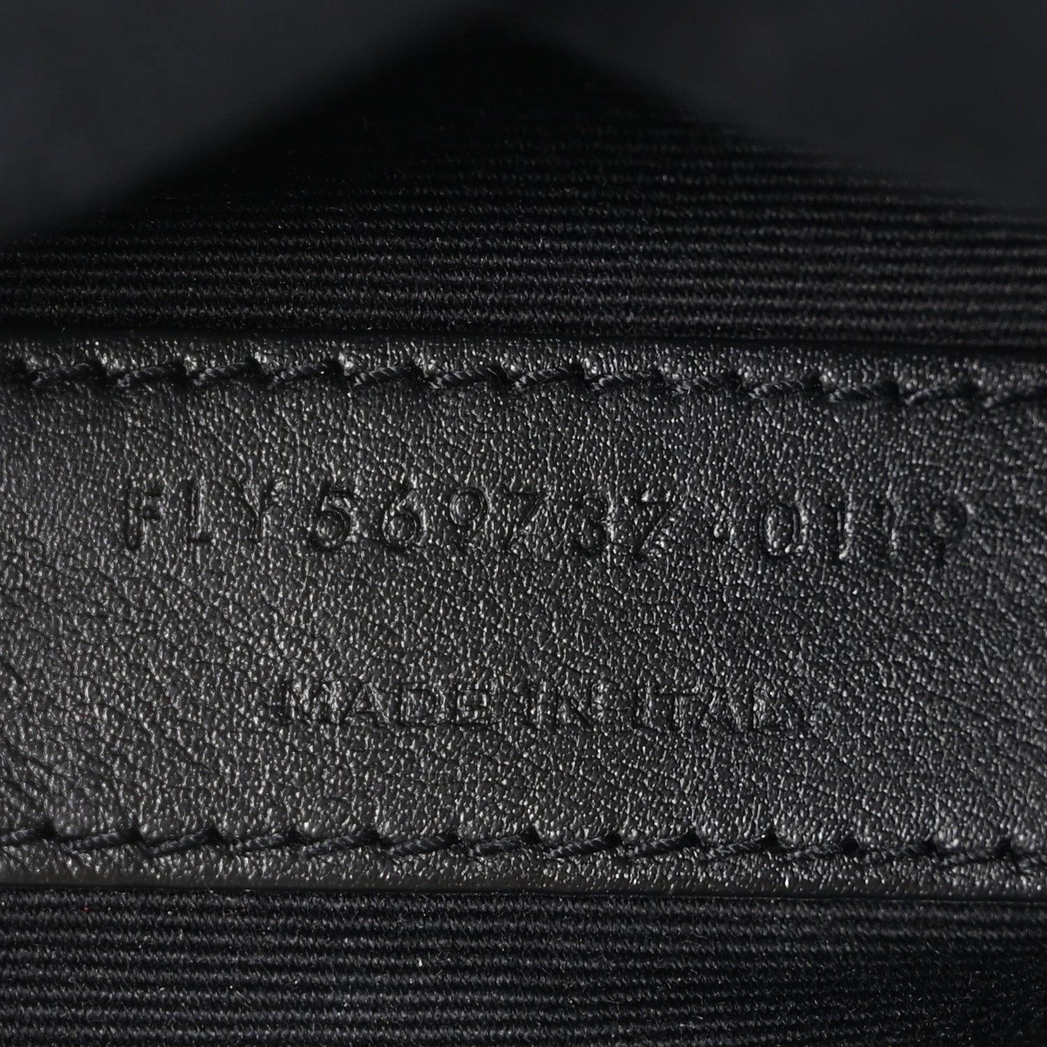 Saint Laurent Grain De Poudre Monogram Belt Bag Black 7 of 10
