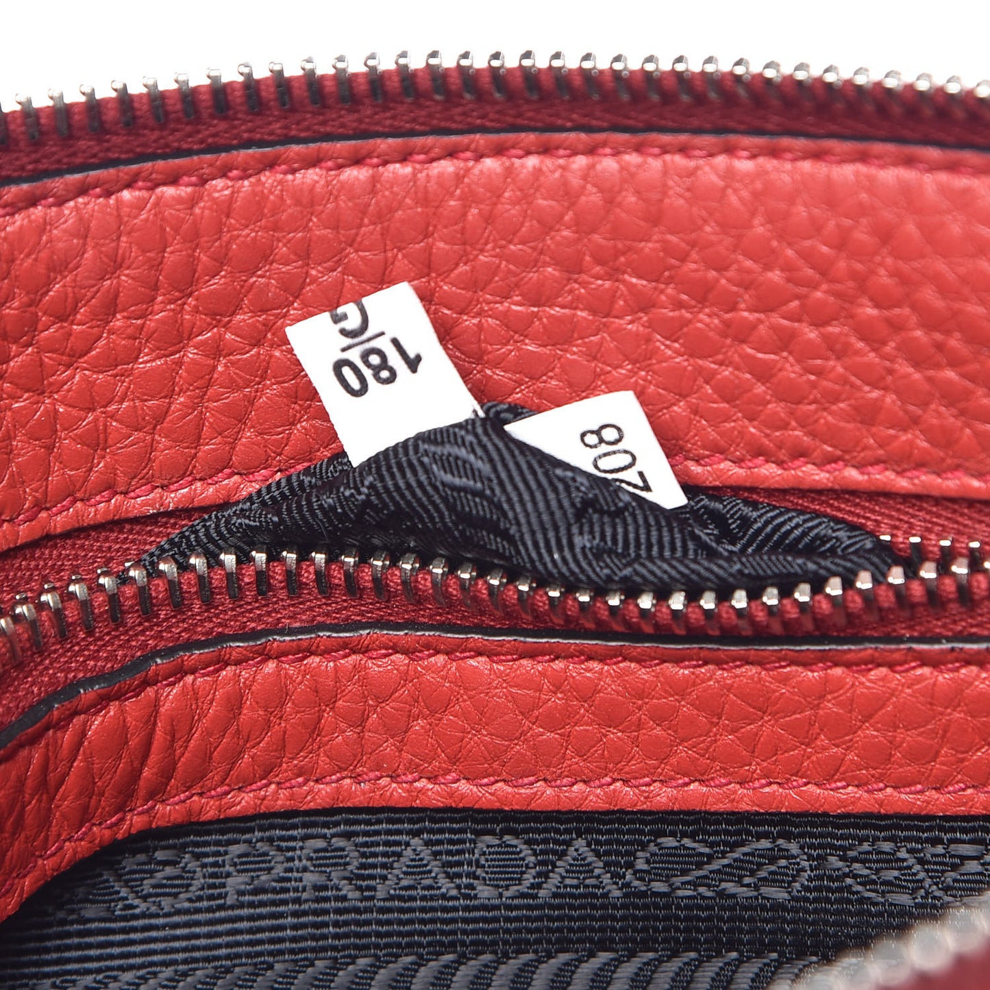 Vitello Daino Zippered Shoulder Bag Rosso
