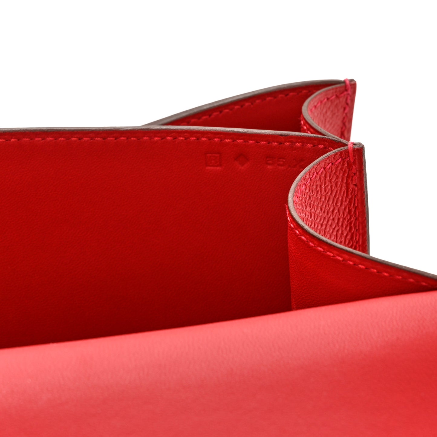 Epsom Constance 24 Rouge Casaque