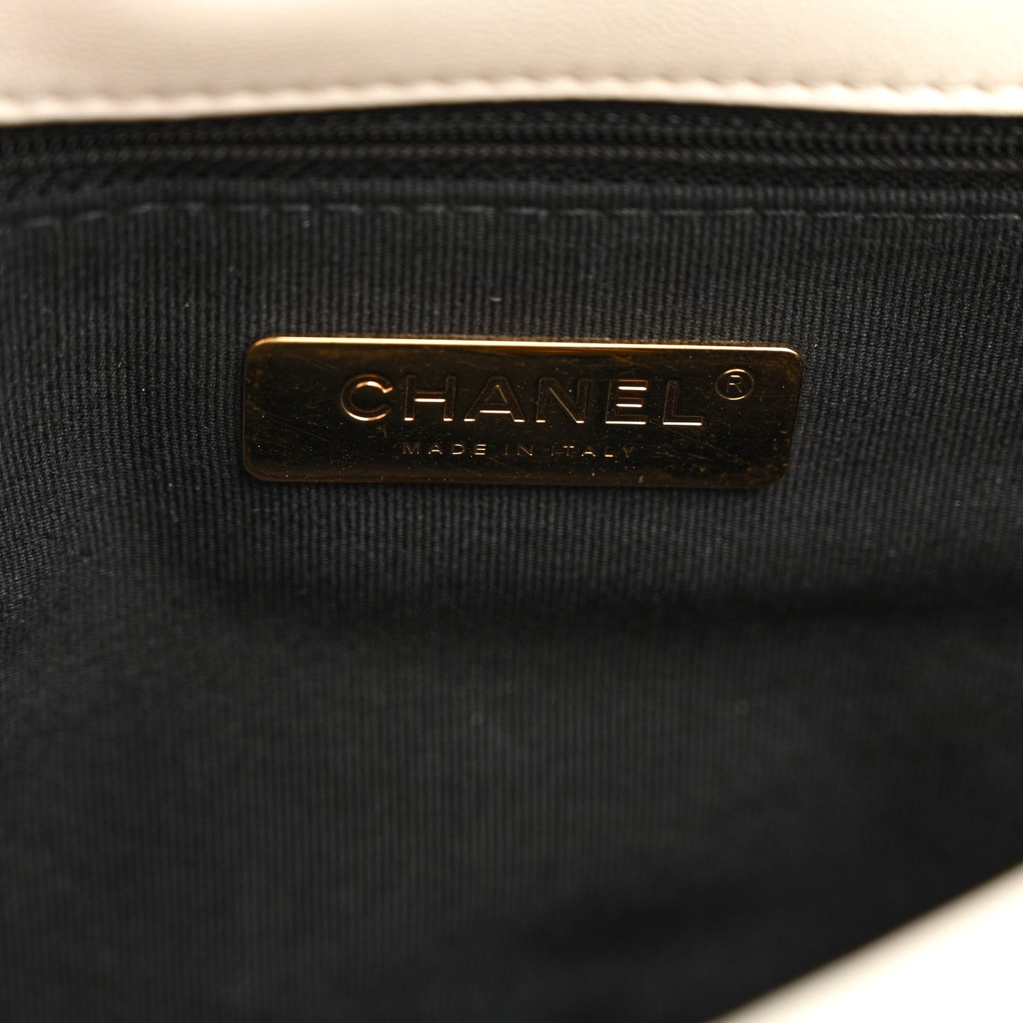 Lambskin Quilted Medium Chanel 19 Flap White