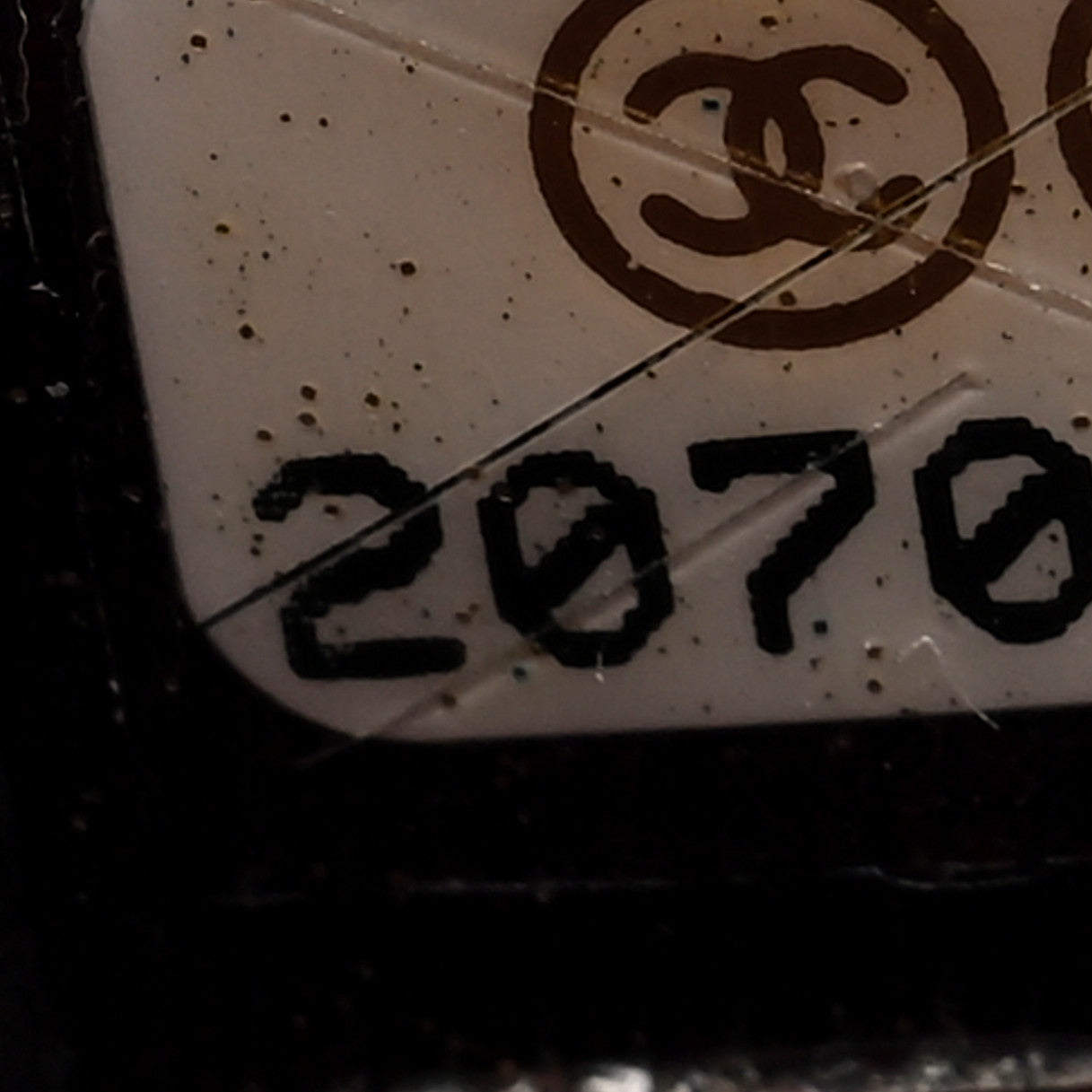 Caviar Quilted Yen Wallet Black