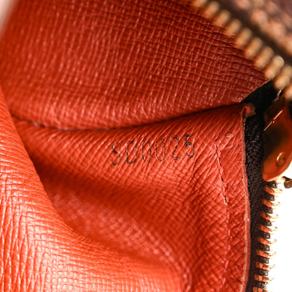 Louis Vuitton Damier Ebene Papillon 26 7 of 10
