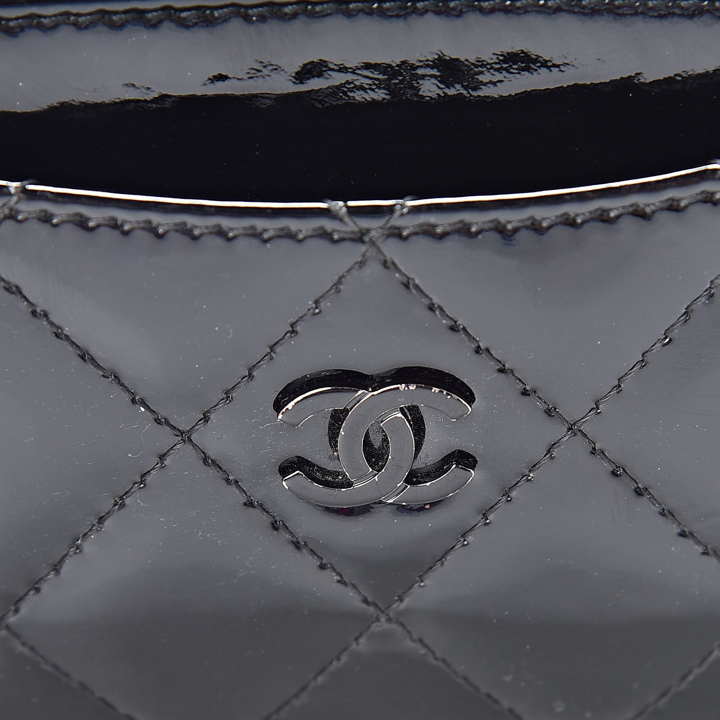 Patent Calfskin Quilted Card Holder Black