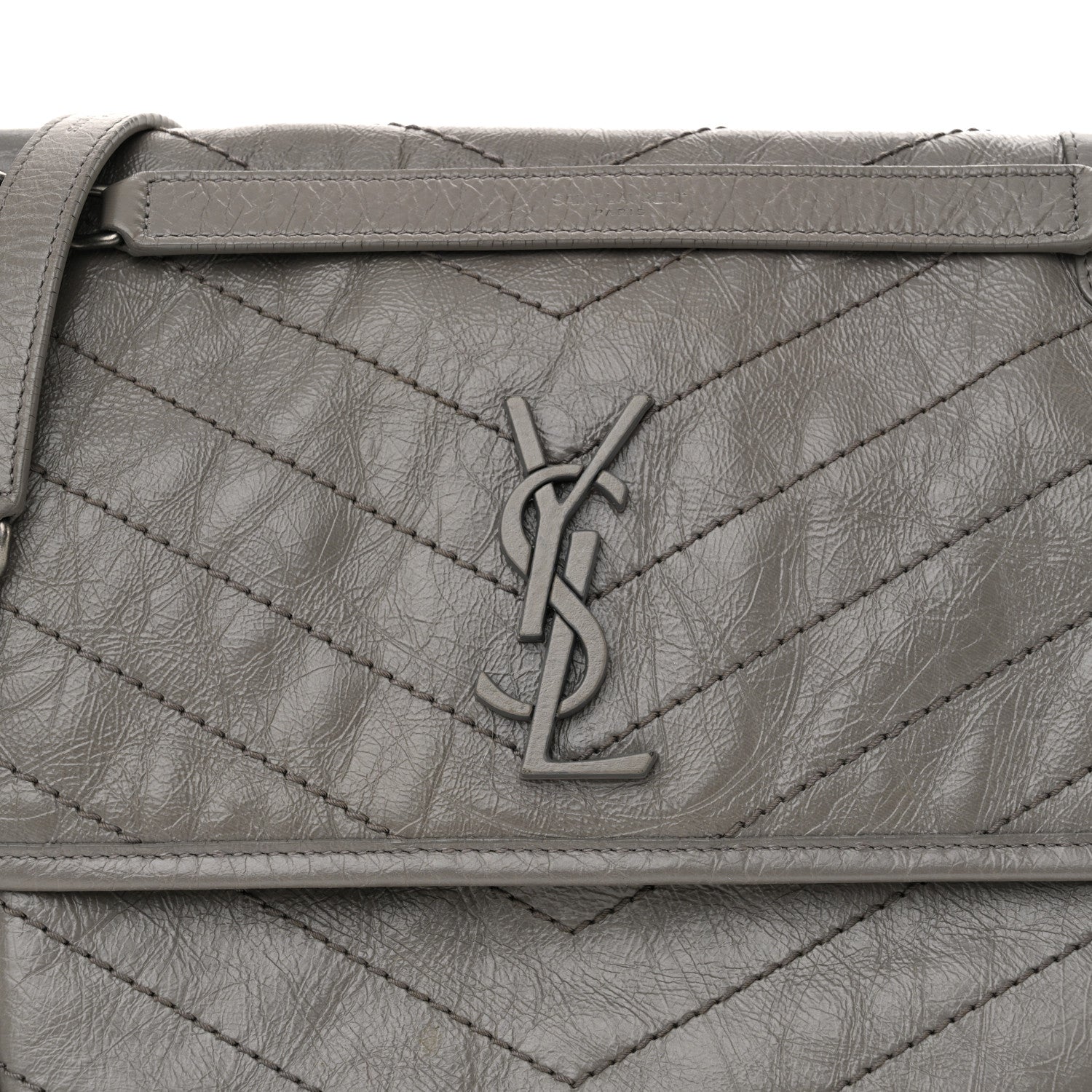 Saint Laurent Crinkled Calfskin Matelasse Monogram Medium Niki Chain Satchel Fog 8 of 12