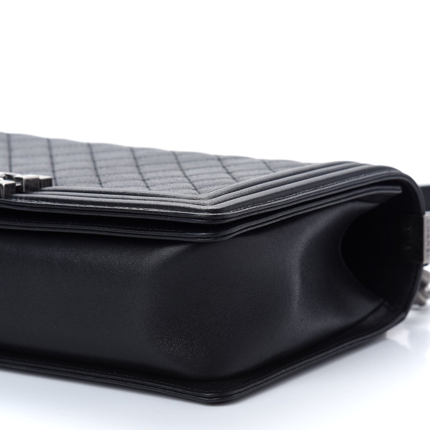 Metallic Calfskin Quilted New Medium Boy Flap Black