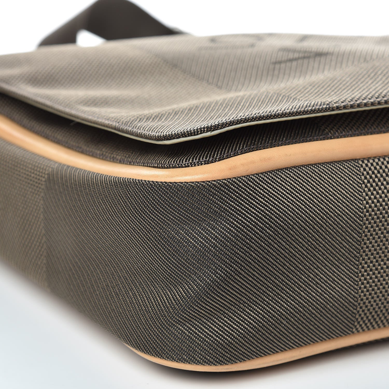Louis Vuitton Damier Geant Messenger Bag Terre 9 of 10