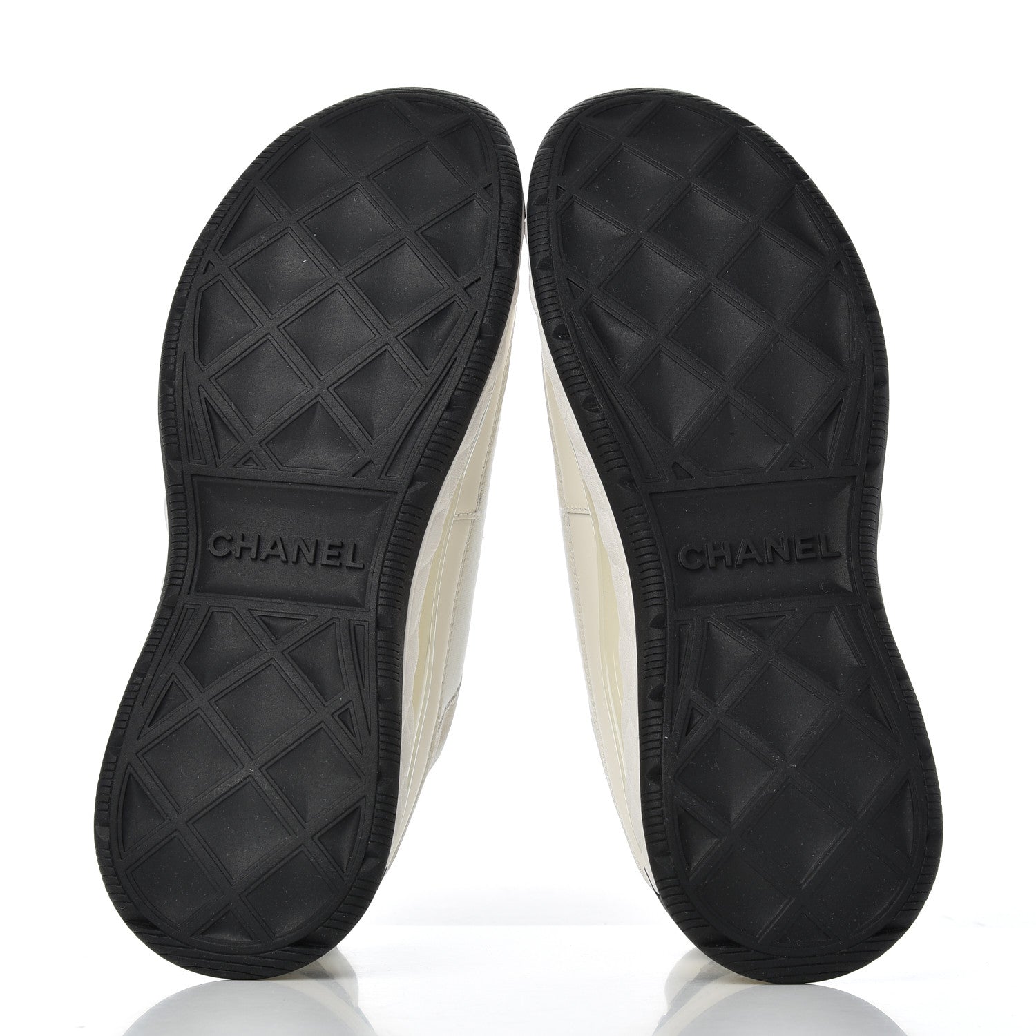 Chanel Velvet Calfskin Mixed Fibers CC Sneakers 39 Ivory Black 5 of 9