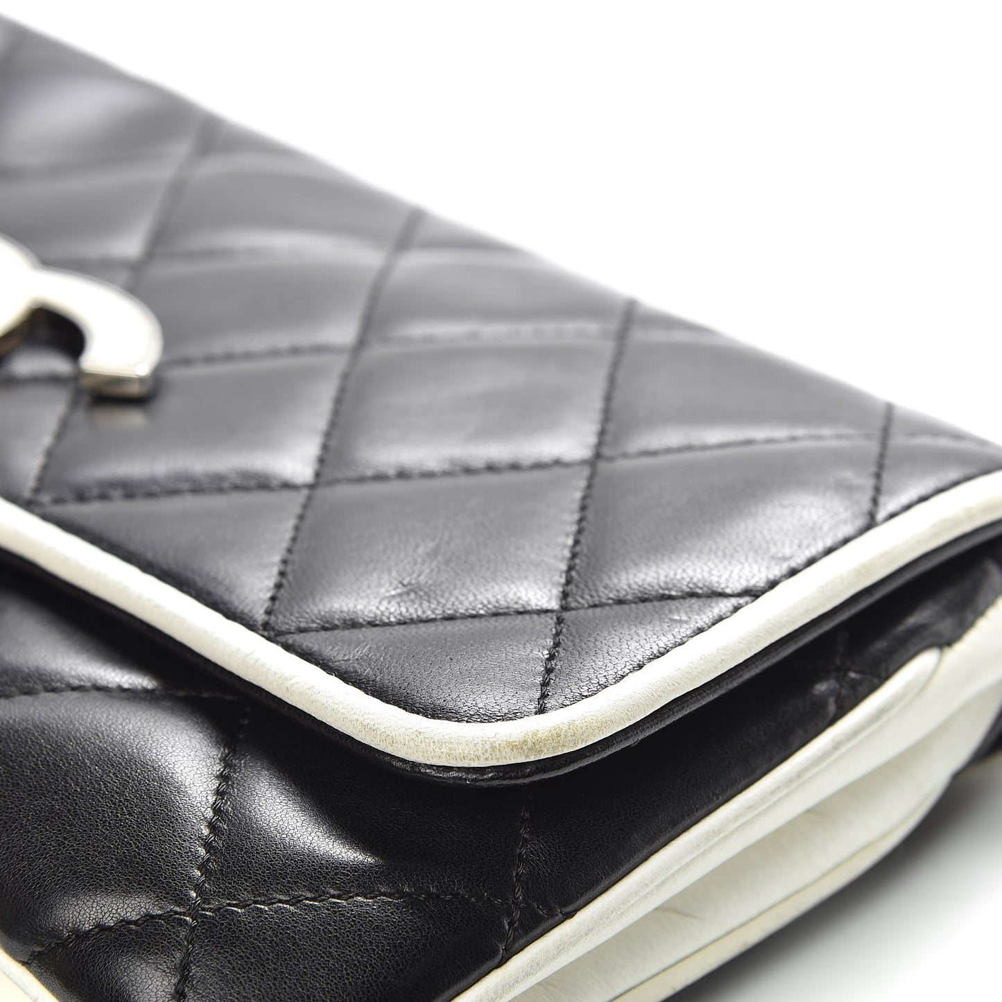 Lambskin Quilted Flap Black White