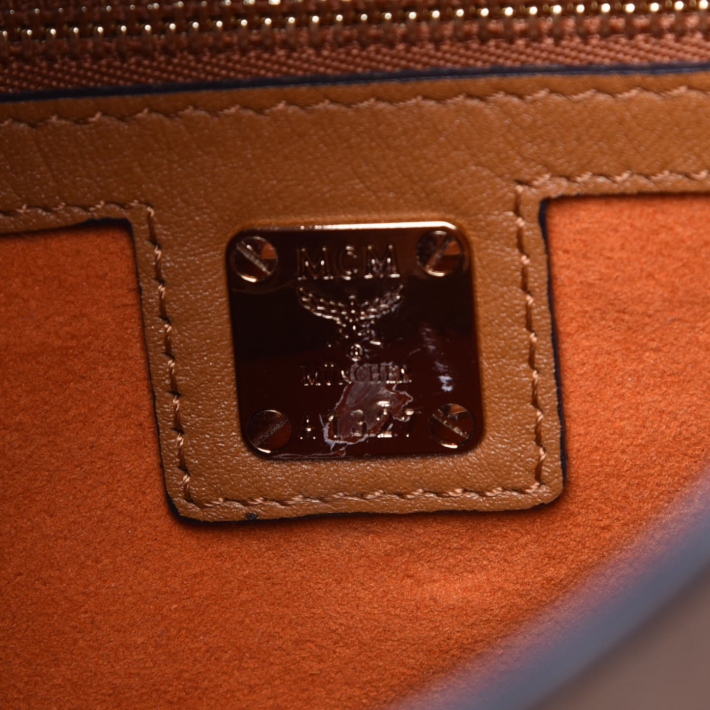 Visetos Studded Medium Patricia Hobo Cognac