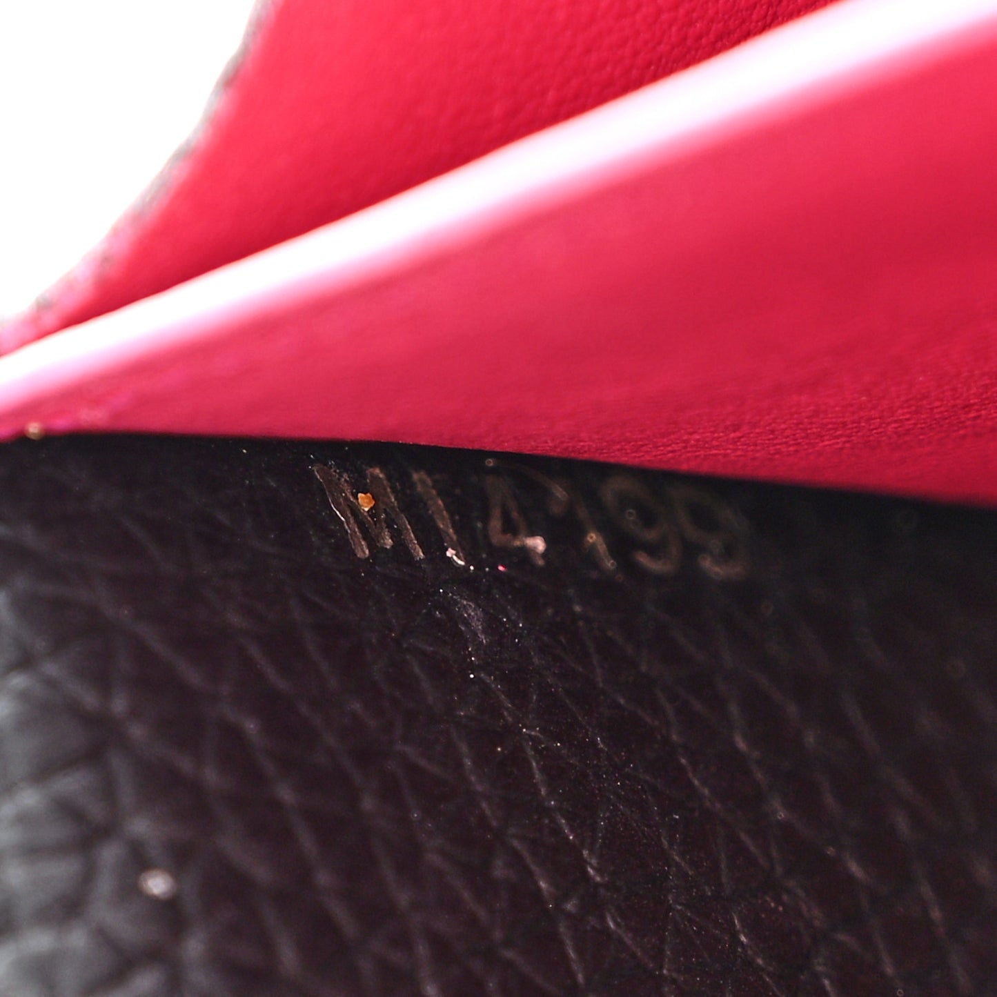 Taurillon Capucines Wallet Black