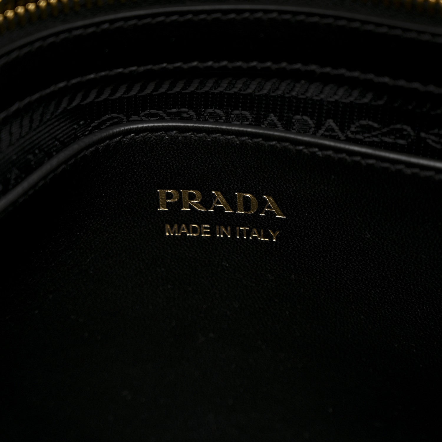 Prada Saffiano City Calfskin Medium Esplanade White Black 6 of 13
