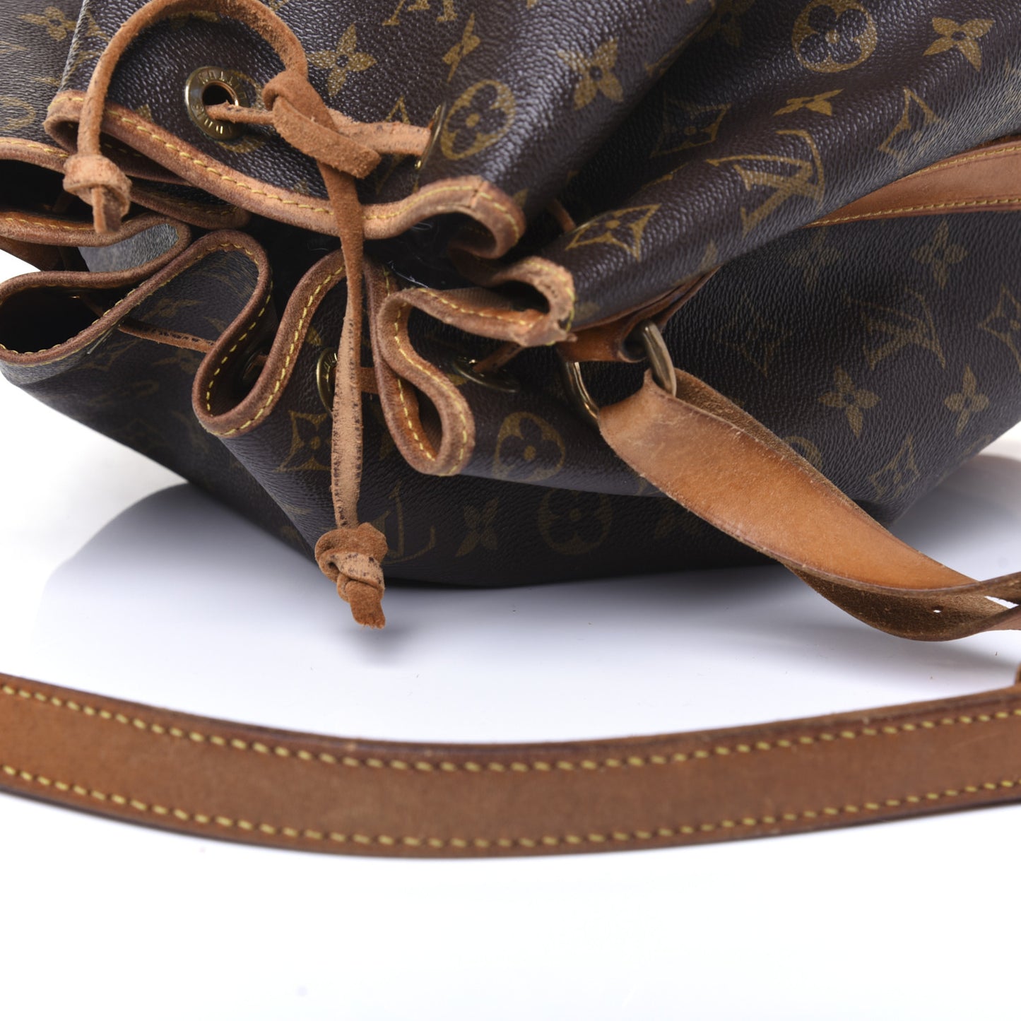 Monogram Noe