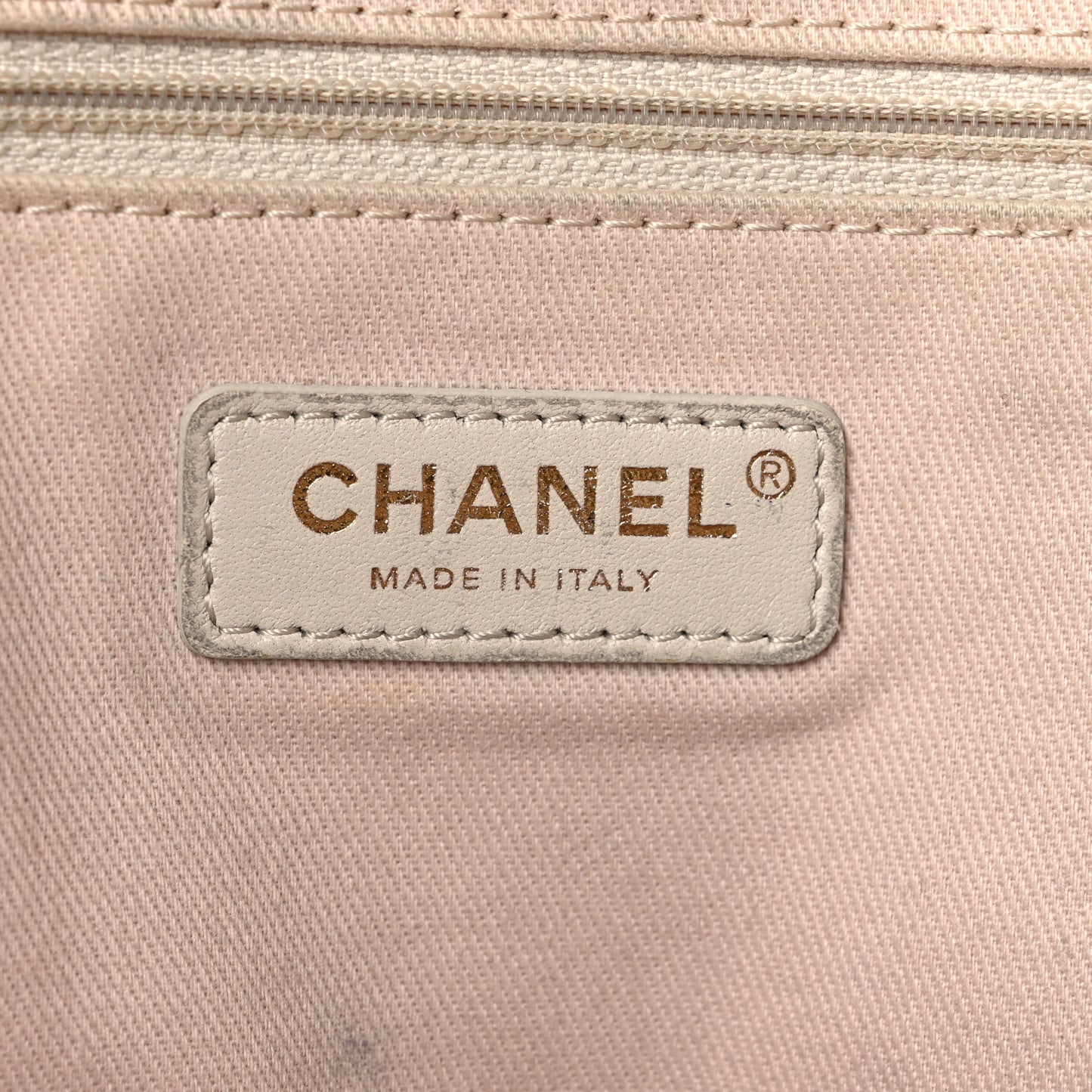 Lurex Boucle Small Deauville Tote Ivory