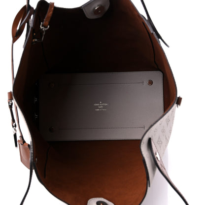 Louis Vuitton Mahina Hina MM Mist 6 of 14