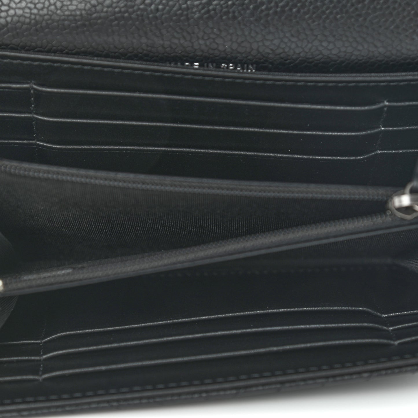 Caviar Chevron Quilted Medium Boy Flap Wallet Black