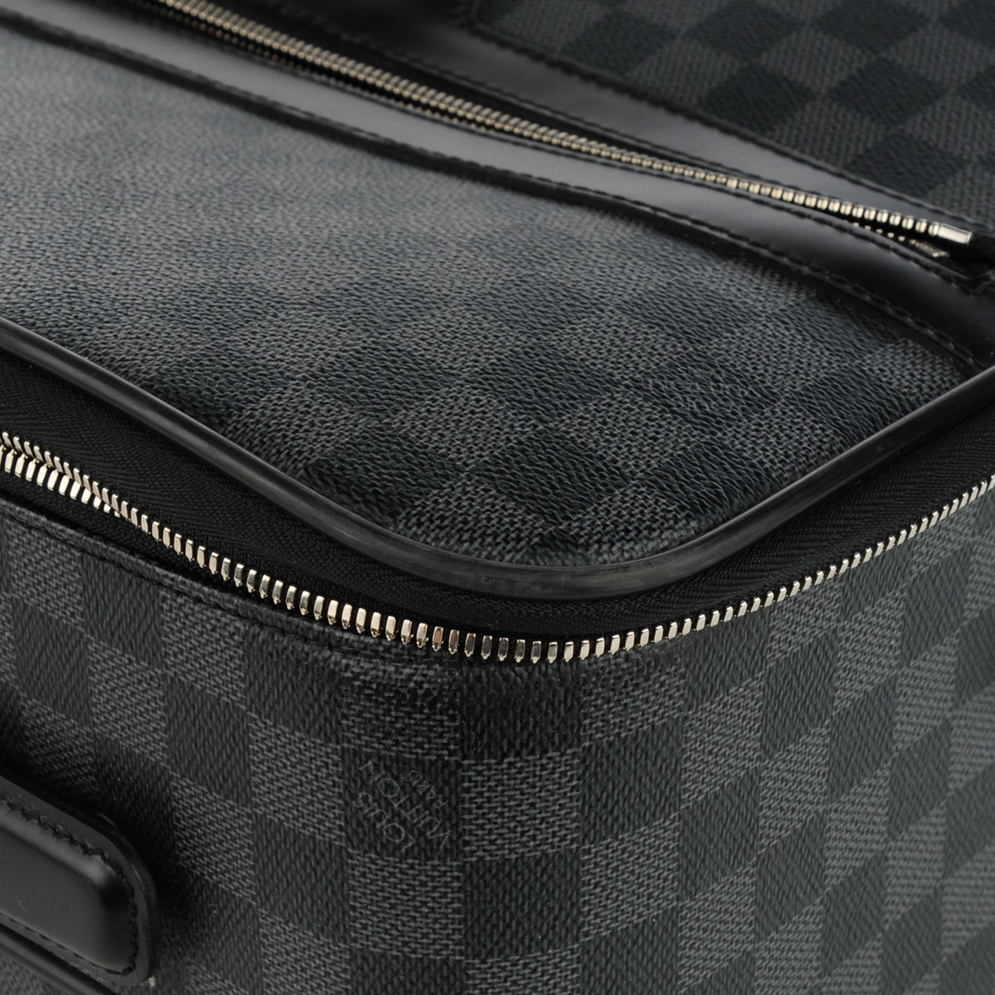 Damier Graphite Pegase 55