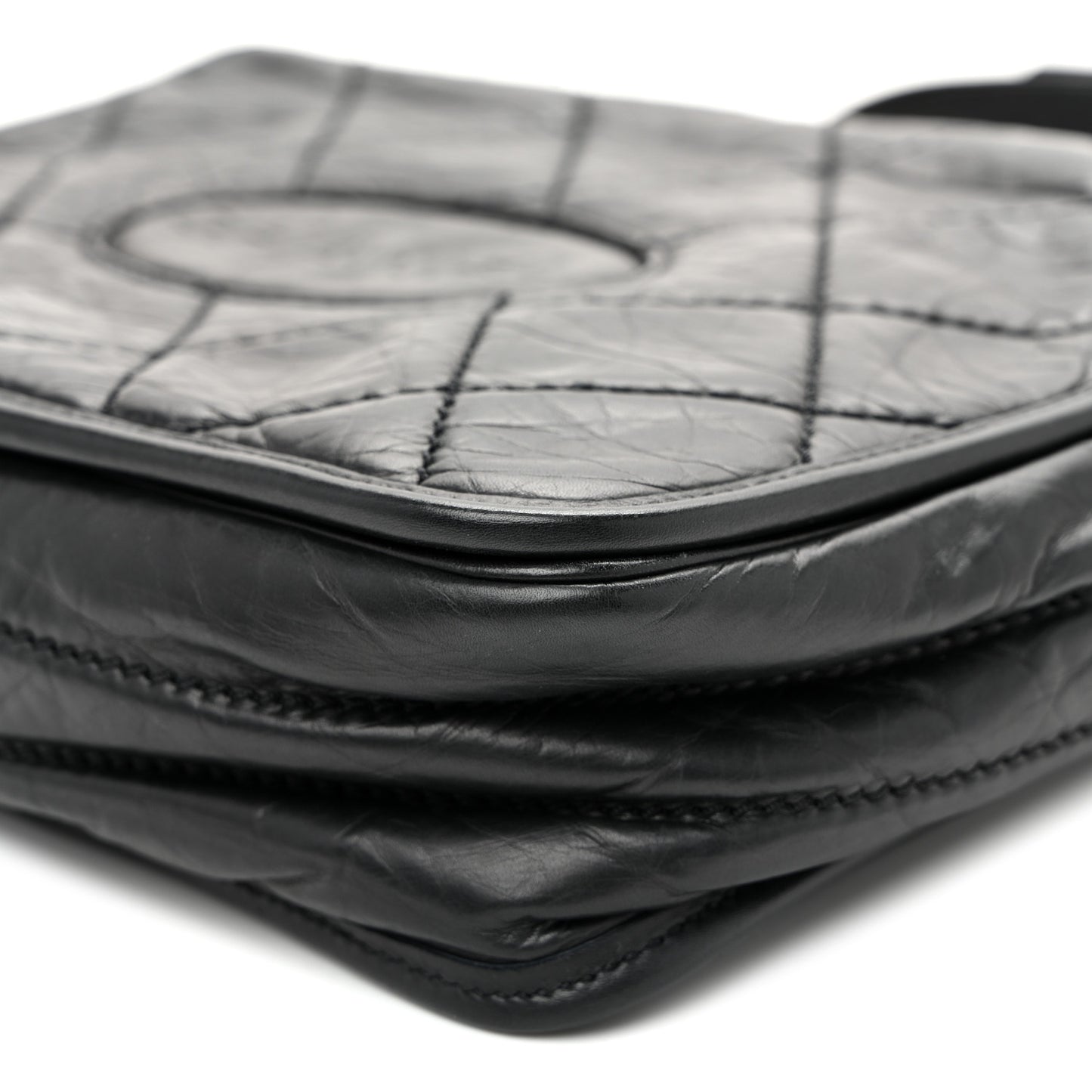 Aged Calfskin Quilted Vintage Ligne Messenger Flap Black