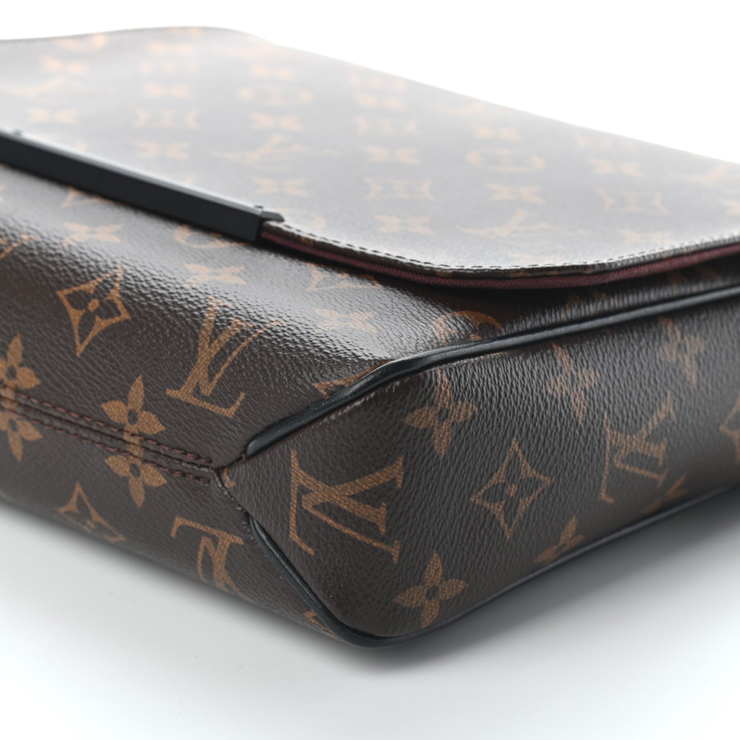 Louis Vuitton Monogram Macassar District PM 8 of 8